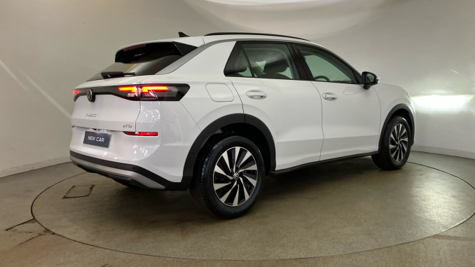 Volkswagen T-Roc 1.5 eTSI Life 5dr DSG Petrol Hatchback - Image 38